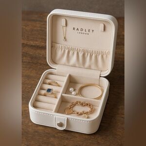 Radley London Jewelry Box – White Faux Leather